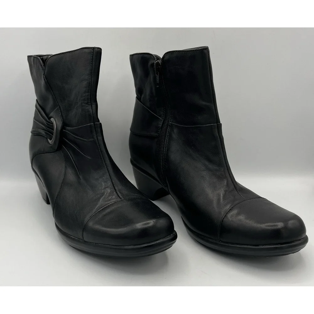 Clarks product women